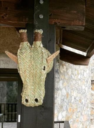 Cabeza de Jirafa de Esparto Artesanal