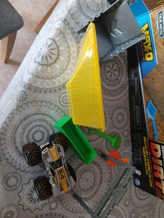 Coche Monster Jam con Accesorios