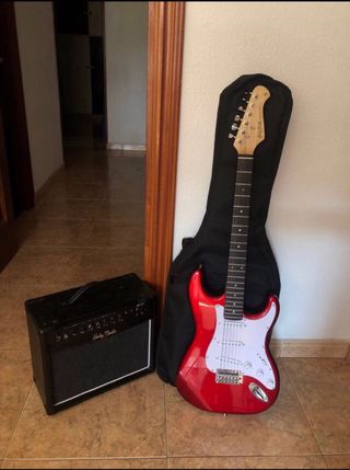 Guitarra Eléctrica Harley Benton + Amplificador