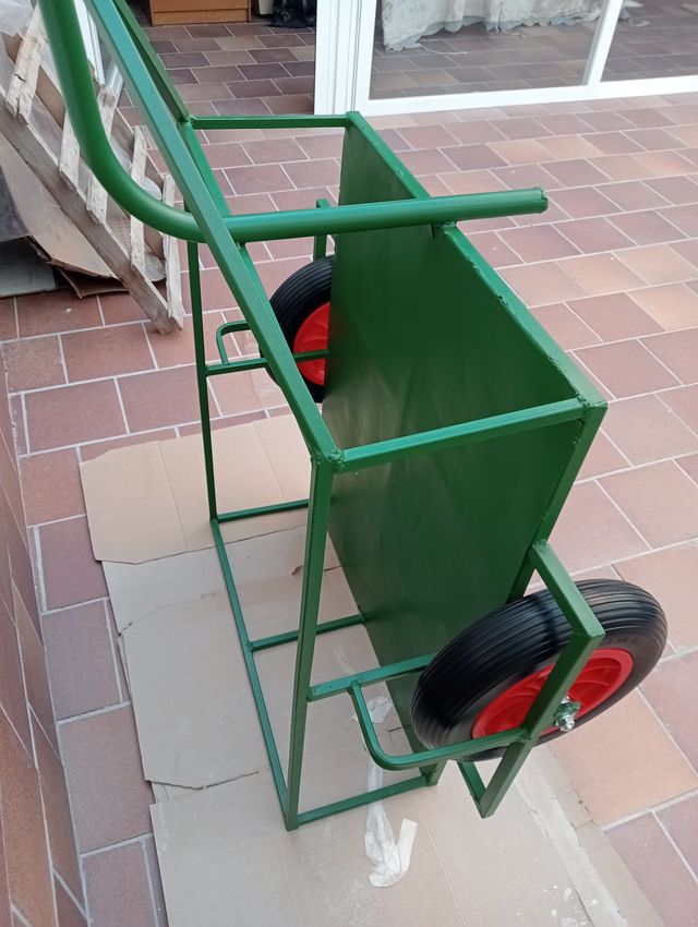 Carro de mano de hierro