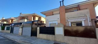 Casa pareada en alquiler en Almensilla