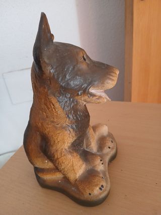 Figura perro decorativa