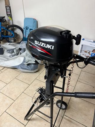 Suzuki 2.5 CV fueraborda