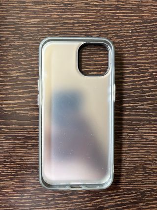 Funda iPhone 14 Karl