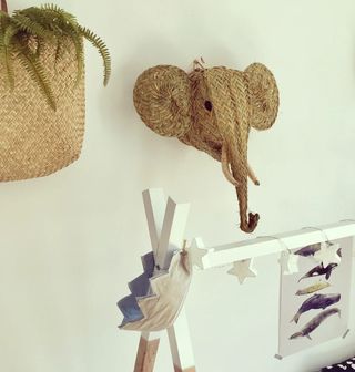 Cabeza de elefante de esparto artesanal