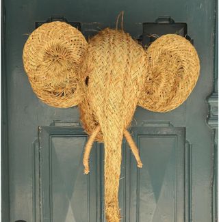 Cabeza de elefante de esparto artesanal