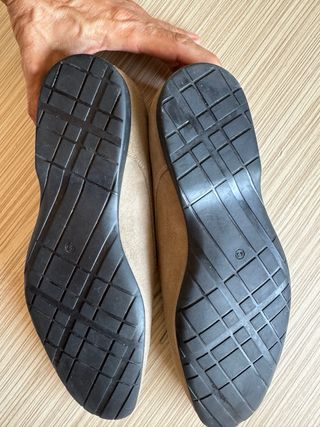 Scarpe beige scamosciate Bagatt