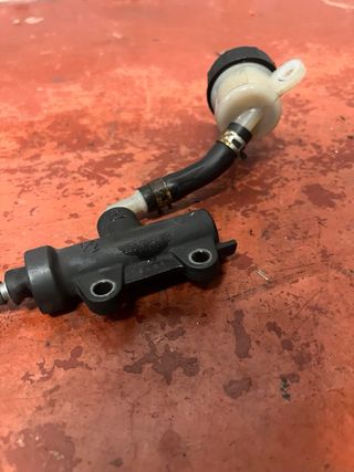 BOMBA FRENO TRAS. YZF R125