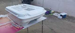 Barco cebador para pesca