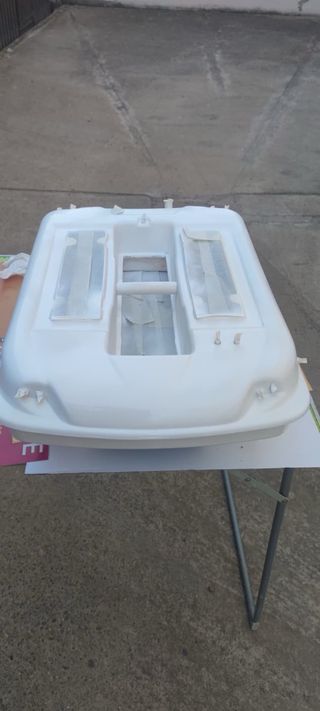 Barco cebador para pesca