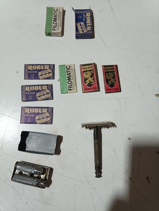 2 maquinillas de afeitar y 6 cuchillas