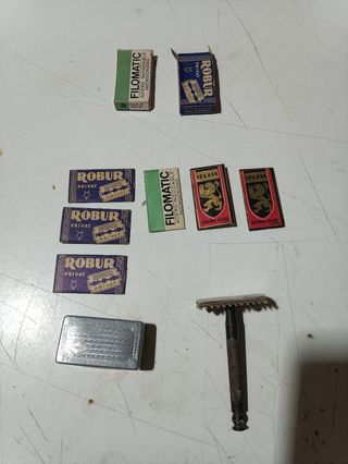 2 maquinillas de afeitar y 6 cuchillas