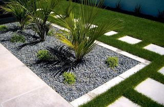 Chalet obra nueva con jardín y piscina