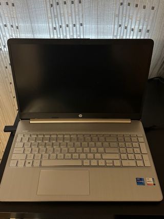 Portátil HP Laptop 15s-fq2010ns