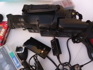 Sony CCD-V88 Video Camera Recorder