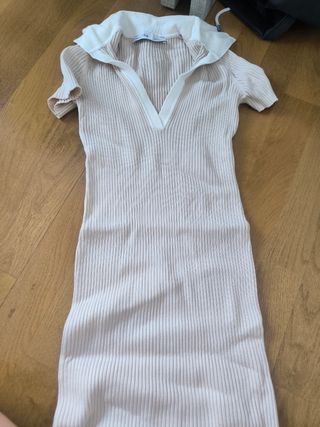 Vestido Bershka Beige Manga Corta