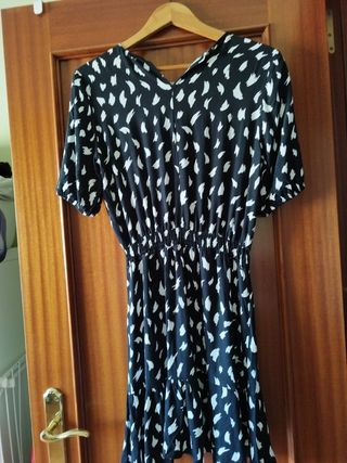 Vestido negro y blanco estampado