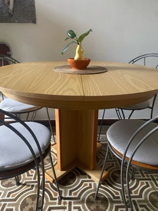 Mesa redonda extensible de madera