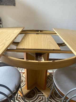 Mesa redonda extensible de madera