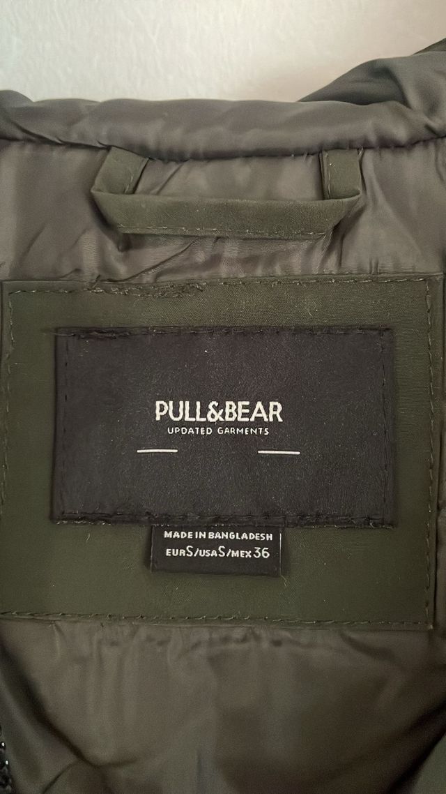 Parka Pull&Bear verde oliva