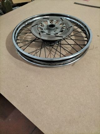 Llanta Yamaha SR 250