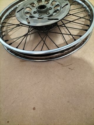 Llanta Yamaha SR 250