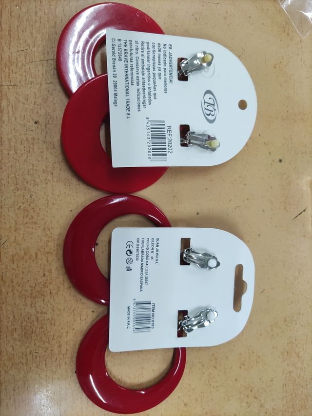 Pendientes flamencos rojos y negros