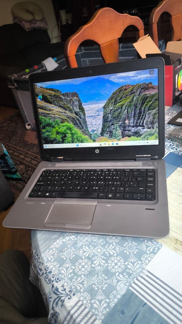 HP ProBook i5 7200, 8GB RAM, 240GB SSD