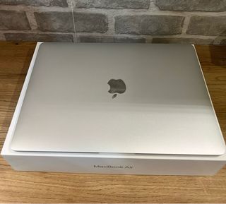MacBook Air M1 1TB 16GB RAM Plata
