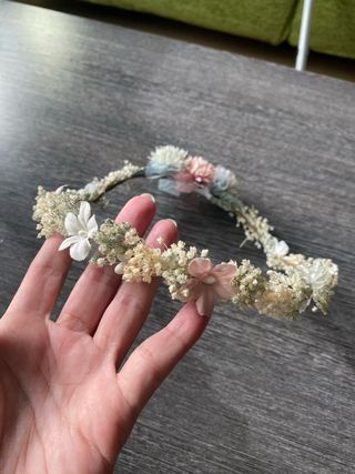 Corona tocado flores comunión niña