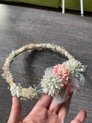 Corona tocado flores comunión niña