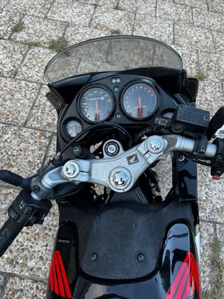 Moto Honda CBR125R Negra