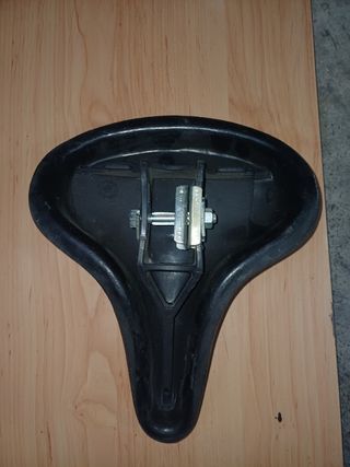 Sillón de bicicleta negro