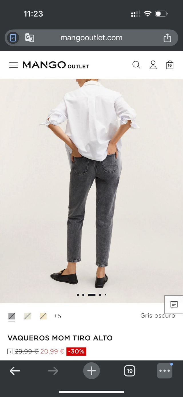 Vaqueros Mom Tiro Alto Mango Gris Oscuro