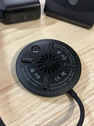 Cargador Inalámbrico Escritorio Qi2 iPhone