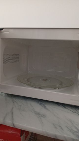 Horno Microondas Qilive 700W Nuevo