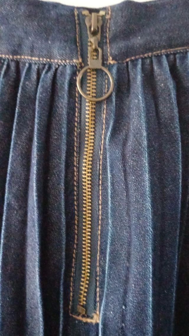 Falda vaquera plisada