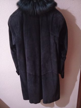 Abrigo de señora con cuello de pelo