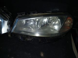 Faros Delanteros Renault Megane II (2004)