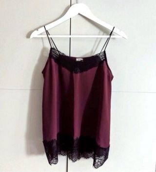Top lencero granate con encaje negro
