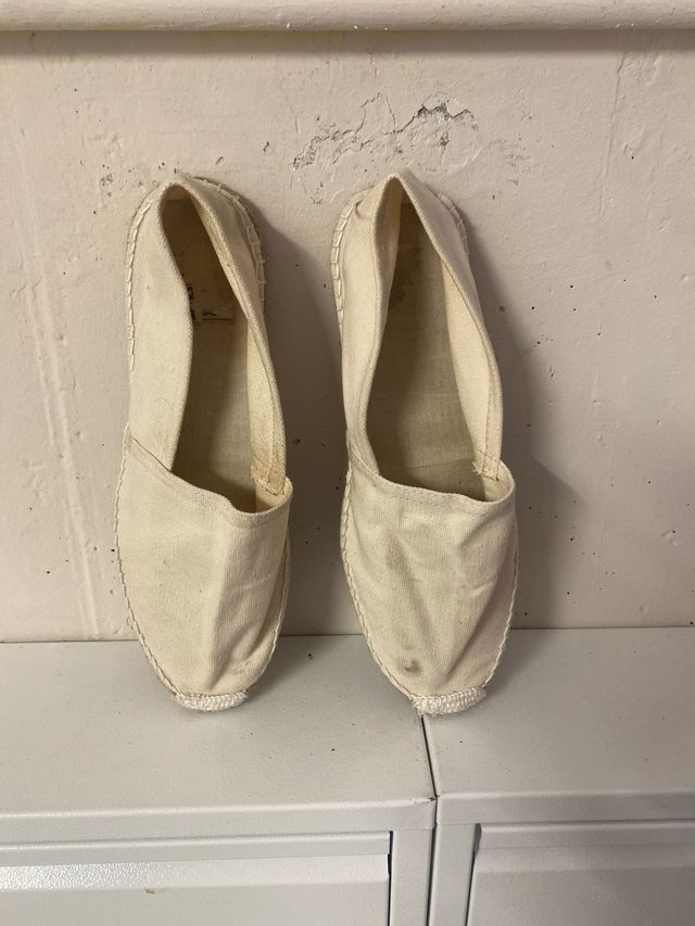 Alpargatas blancas