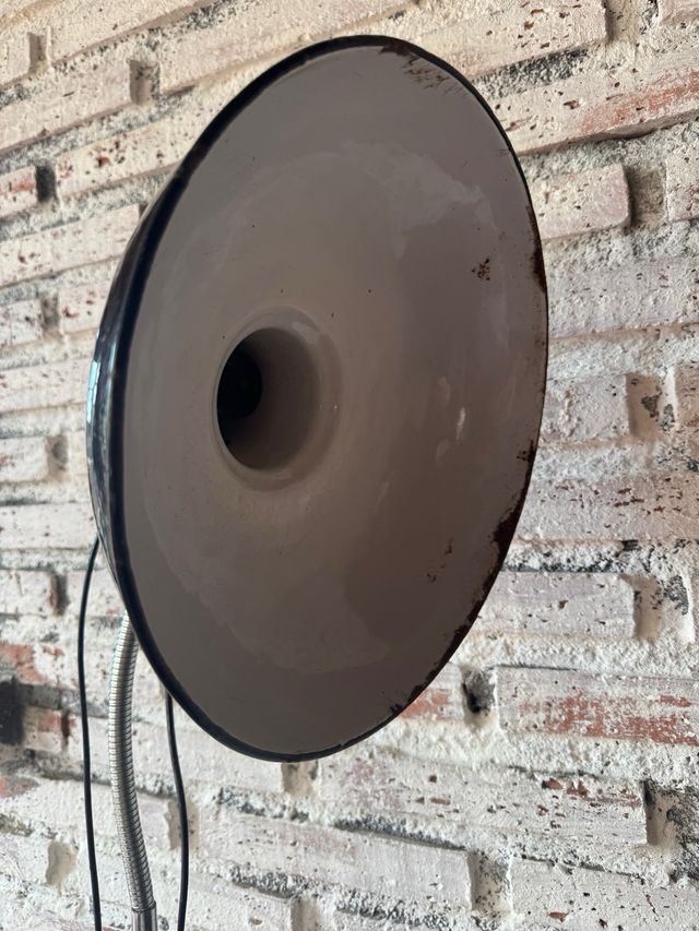 Lámpara de pie vintage metal