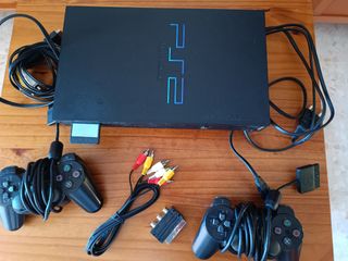 Consola PlayStation 2 Negra + 2 Mandos y 3 Juegos