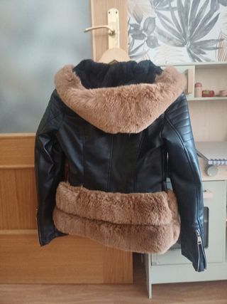 Cazadora cuero negro con pelo