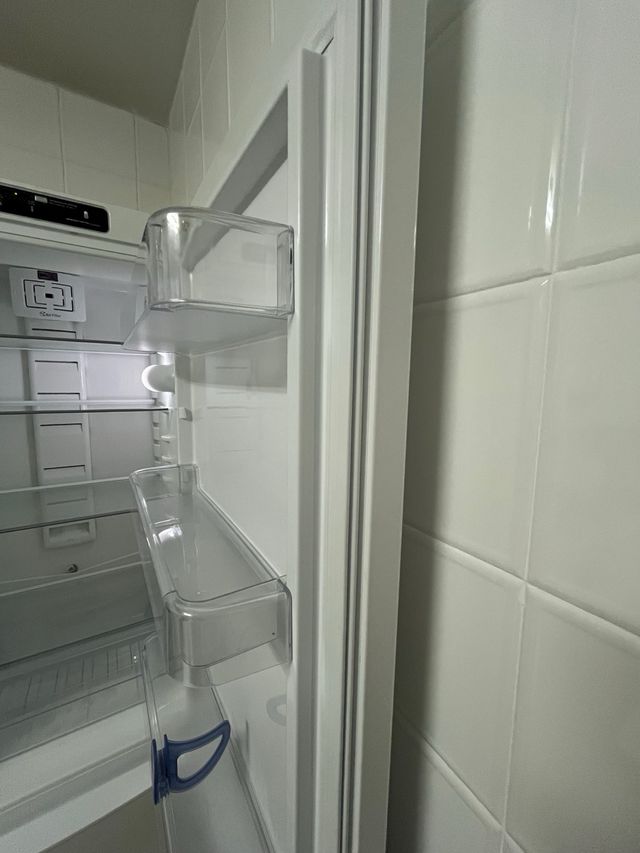 Frigorífico Combi Whirlpool 349 L No Frost