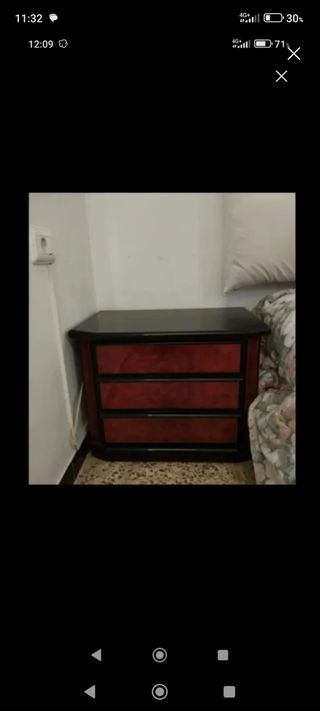 2 Mesitas de noche de madera