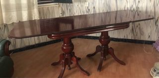 Mesa ovalada extensible madera