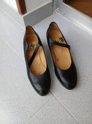 Zapatos de flamenco negros