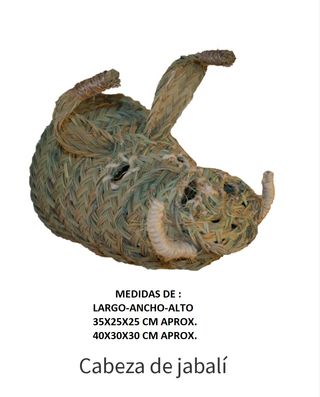 Cabeza de rinoceronte de esparto artesanal