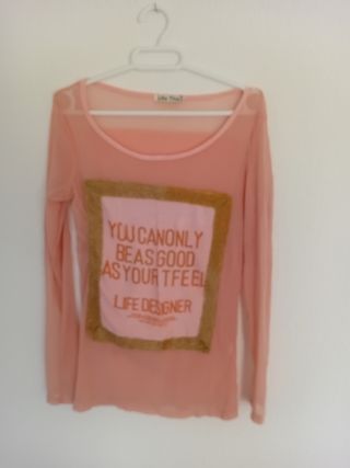 Top morado con cordones